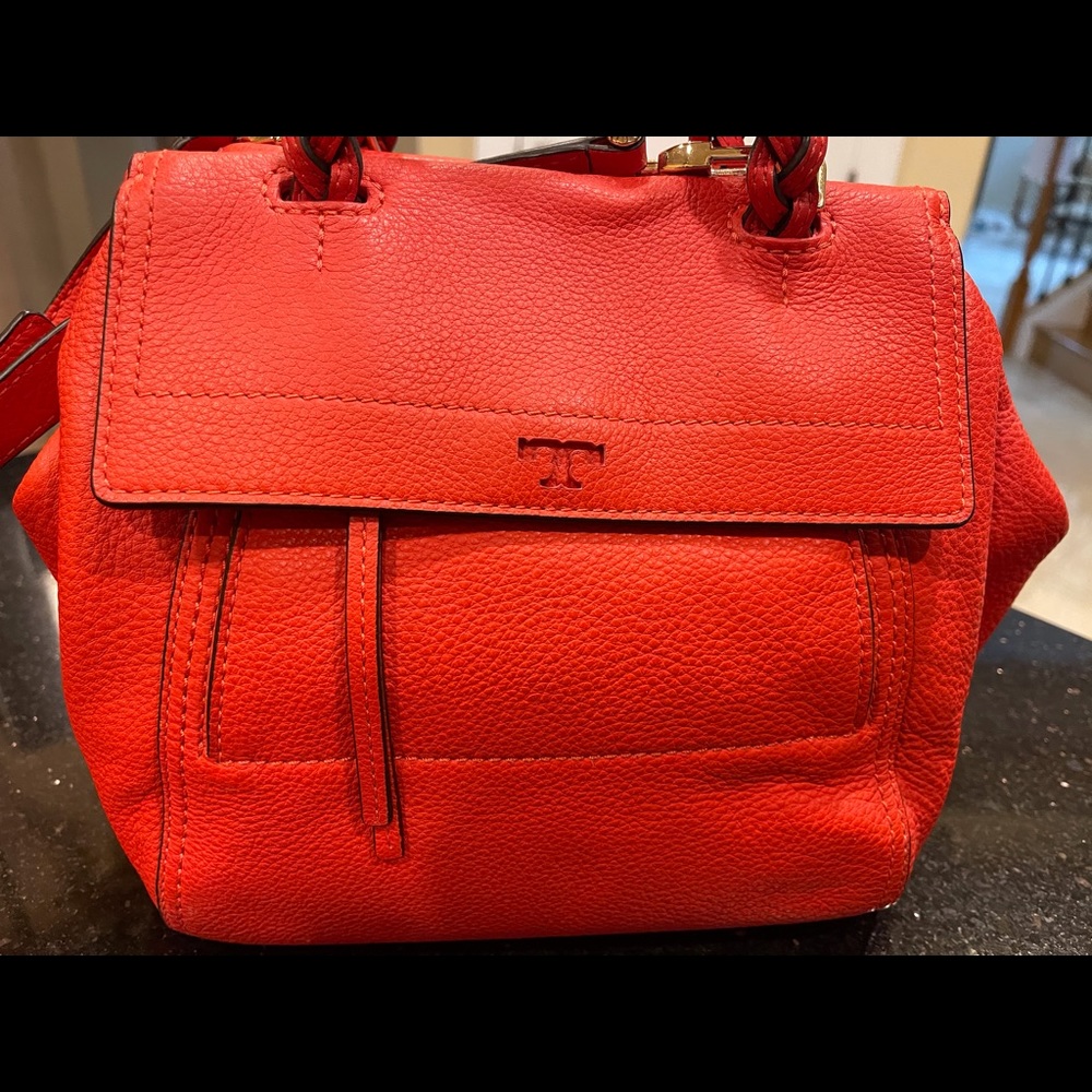 TORY BURCH HALF MOON POPPY ORANGE SAMBA PEBBLE GRAIN LEATHER SHOULDER BAG PURSE - Picture 15 of 15